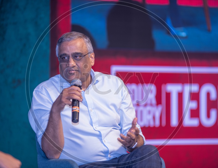 Kishore Biyani, Founder and CEO of Retail Market, Future Group in Conversation with Shradha Sharma, CEO, YourStory at techSparks 2018.