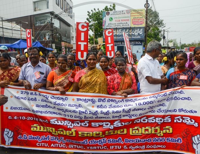 Municipal workers protest
