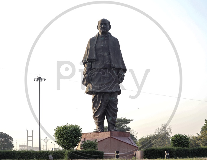 Sardar Patel statue with mahatma mandir