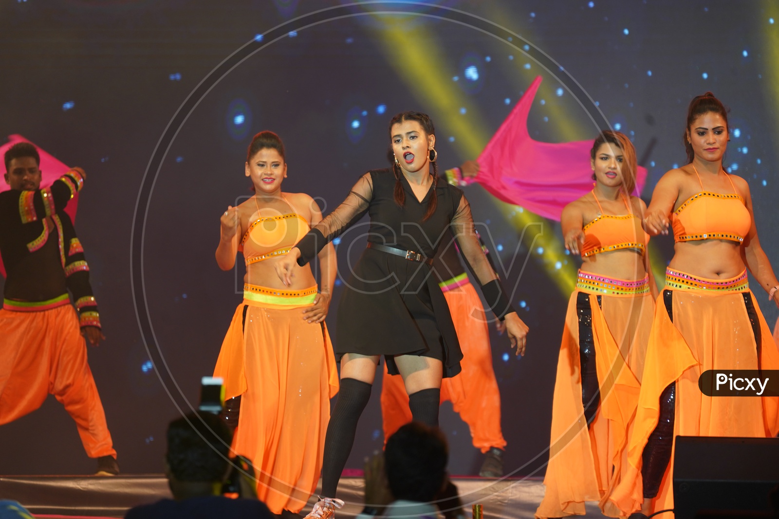 Hebah Patel Dance Performance in Social Media Summit & Awards Amaravati 2018