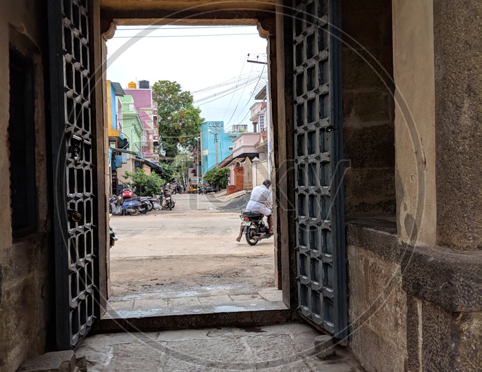 Doors at Sri Ekambaranathar Temple