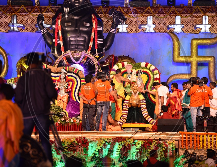 Devotional rites being performed to Alampur Jogulamba Idol