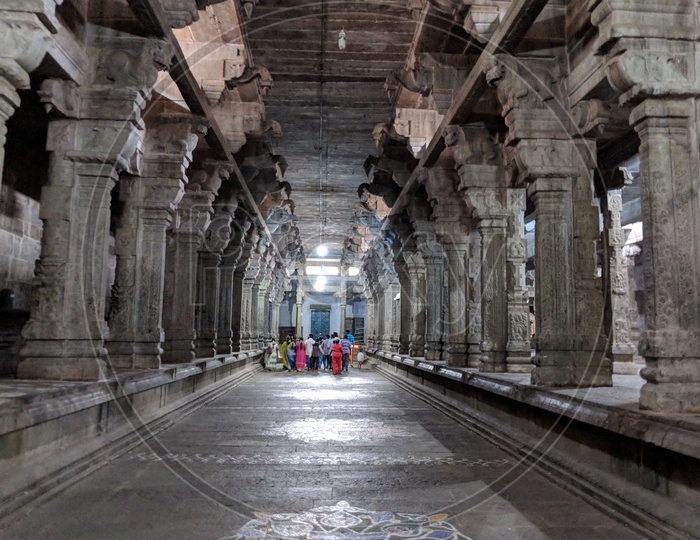 Passage and Pillars at Sri Ekambaranathar Temple