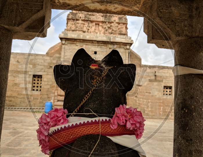 Nandi Statue at Erumbeeswarar Temple