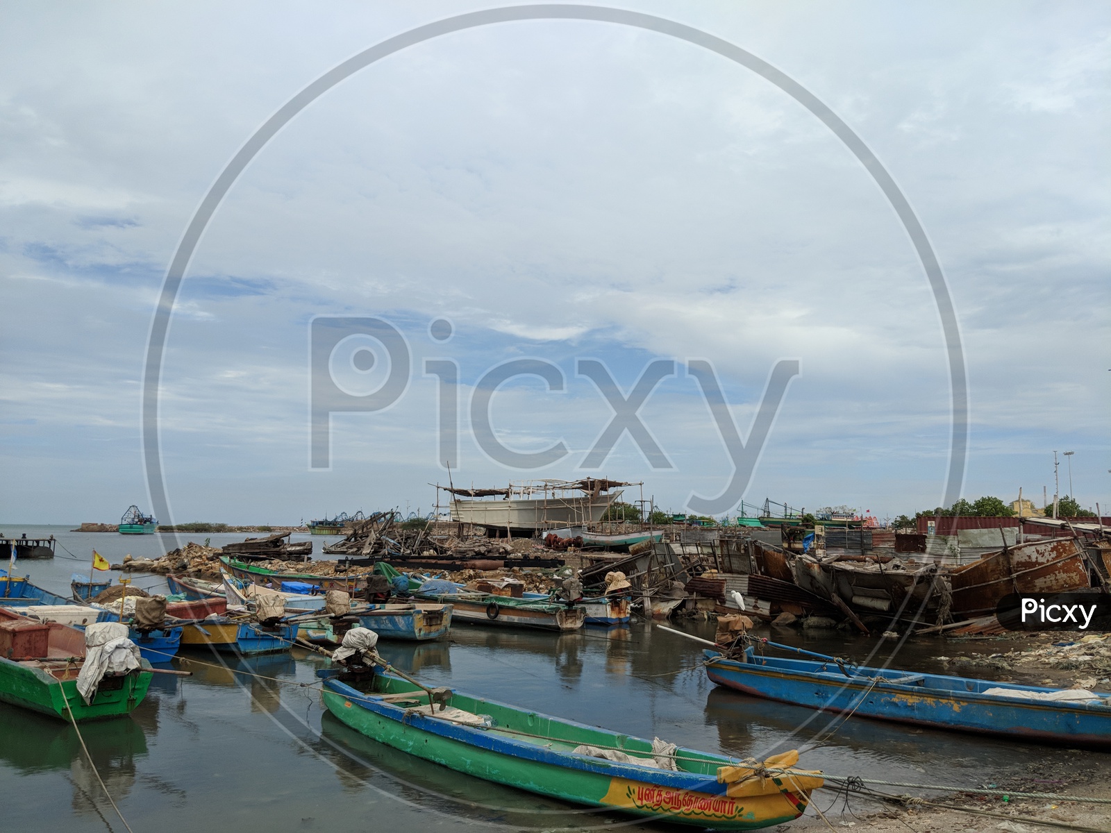 Image of Ships in Thoothukudi Port or Tuticorin Port-OQ451959-Picxy