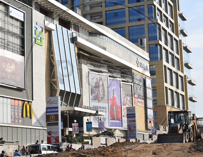 JNTU-Forum Mall flyover construction works at Cinepolis