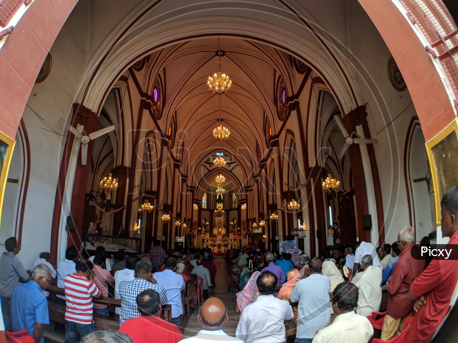 Basilica of the Sacred Heart of Jesus, Pondicherry