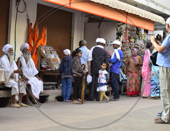Crowd street shopping at Pushkar Camel Fair, 2018