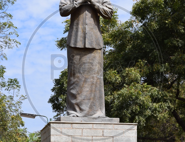 Raj Kumar Statue