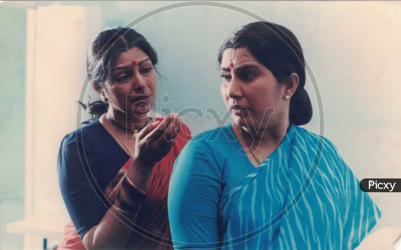Image Of Actresses Sarada And Annapurana In Amma Rajinama Or Amma Rajeenama Telugu Movie 8868