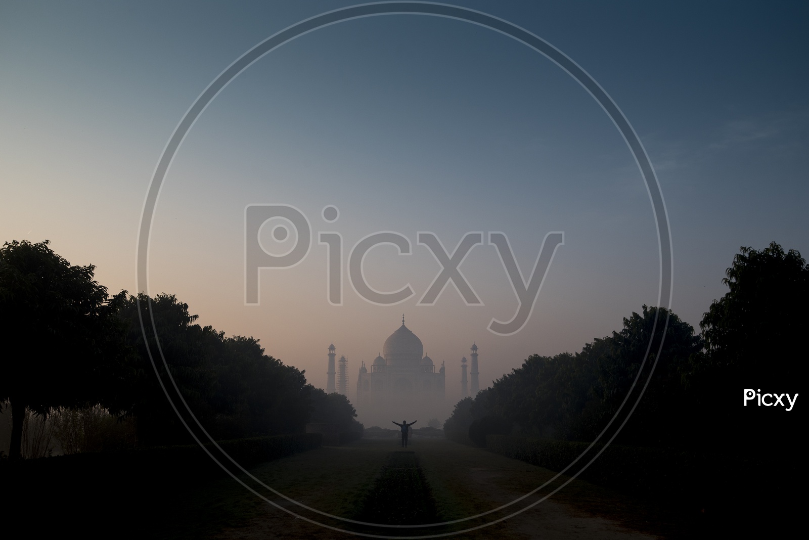 Taj Mahal/ 7 Wonders Of the World/Taj Mahal On a Foggy Morning  / Heritage Of India/ Ancient Monuments India