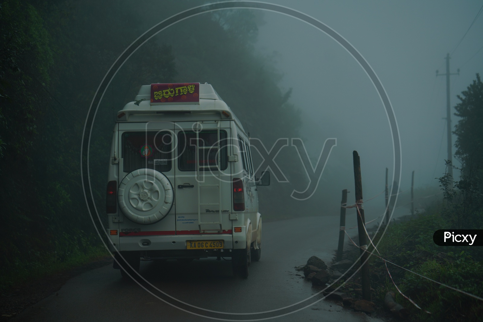 Foggy mornings Chickmangalur  / Transport Vehicles Commuting on Roads