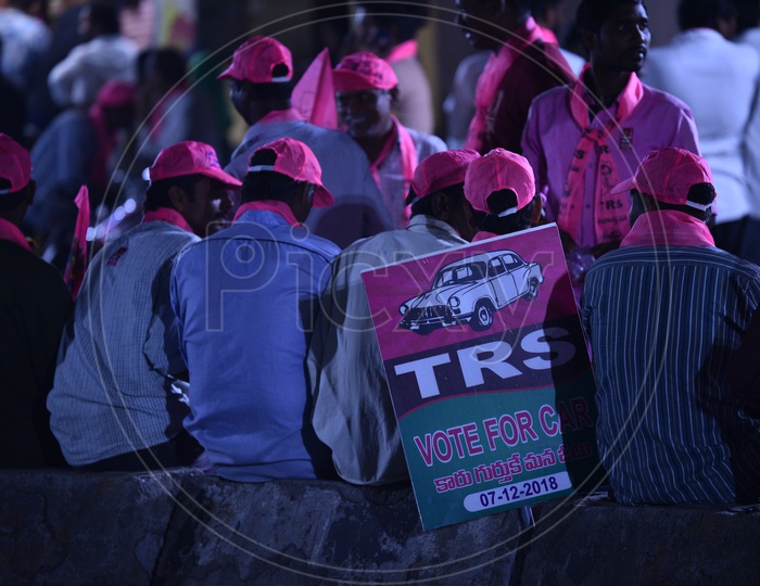 TRS Party Supporters In Election Campaign 2018