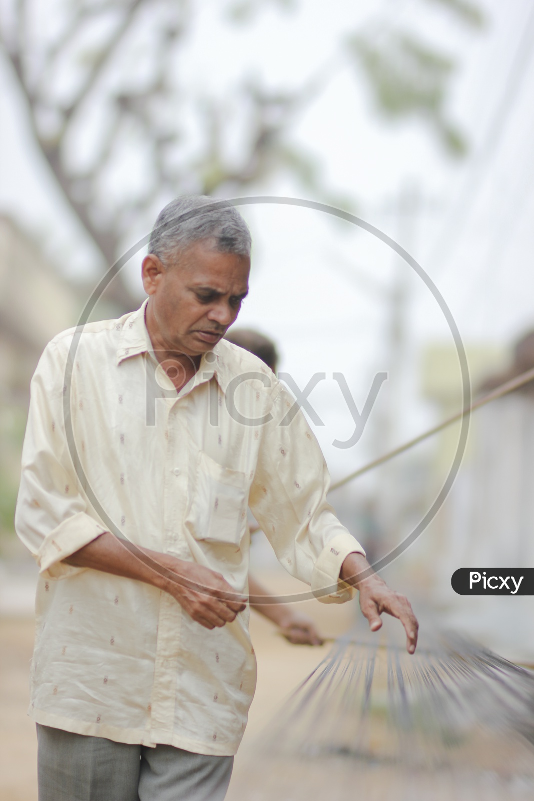 Weaver at work - Pochampally