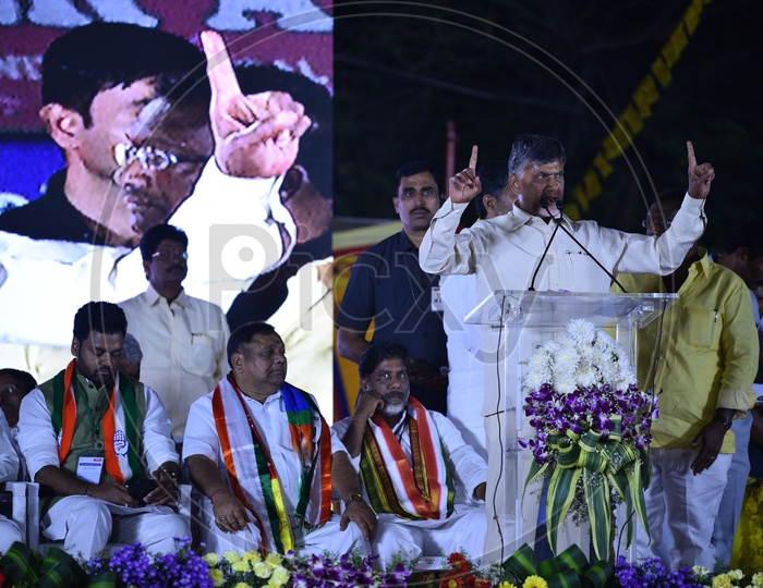 Chief Minister Chandrababu Naidu at TDP Party meeting in Ameerpet for Telangana Election Campaign 2018