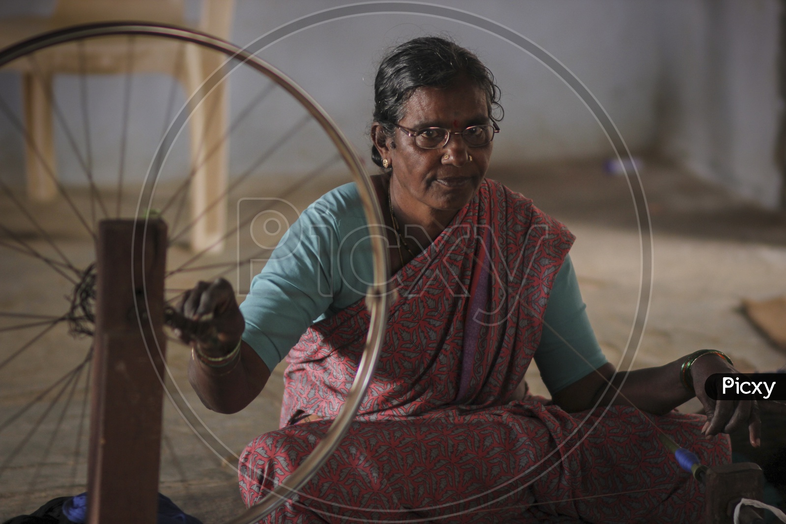 Weaver at work - Pochampally