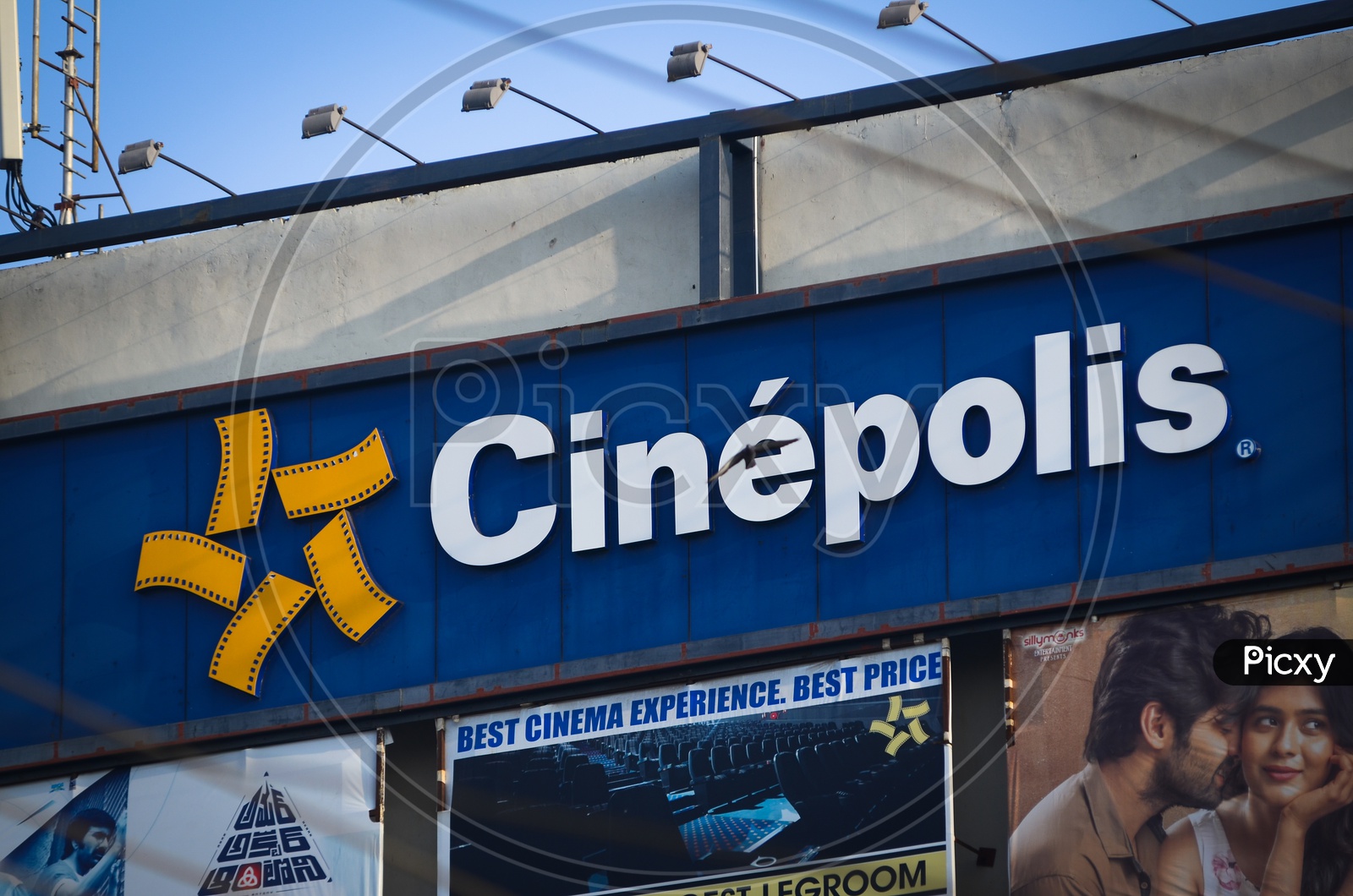 Cinépolis Movie theater logo