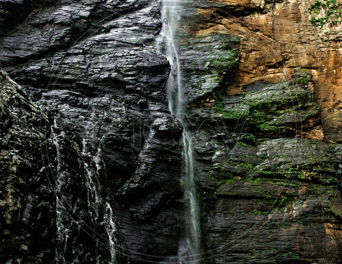 Muthyam Dhara Water Falls / Water Falls In Telangana / Water Falling From Rocks / Water Falls