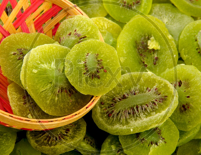 Dry Kiwi Slices in Bowl/Dry Fruits