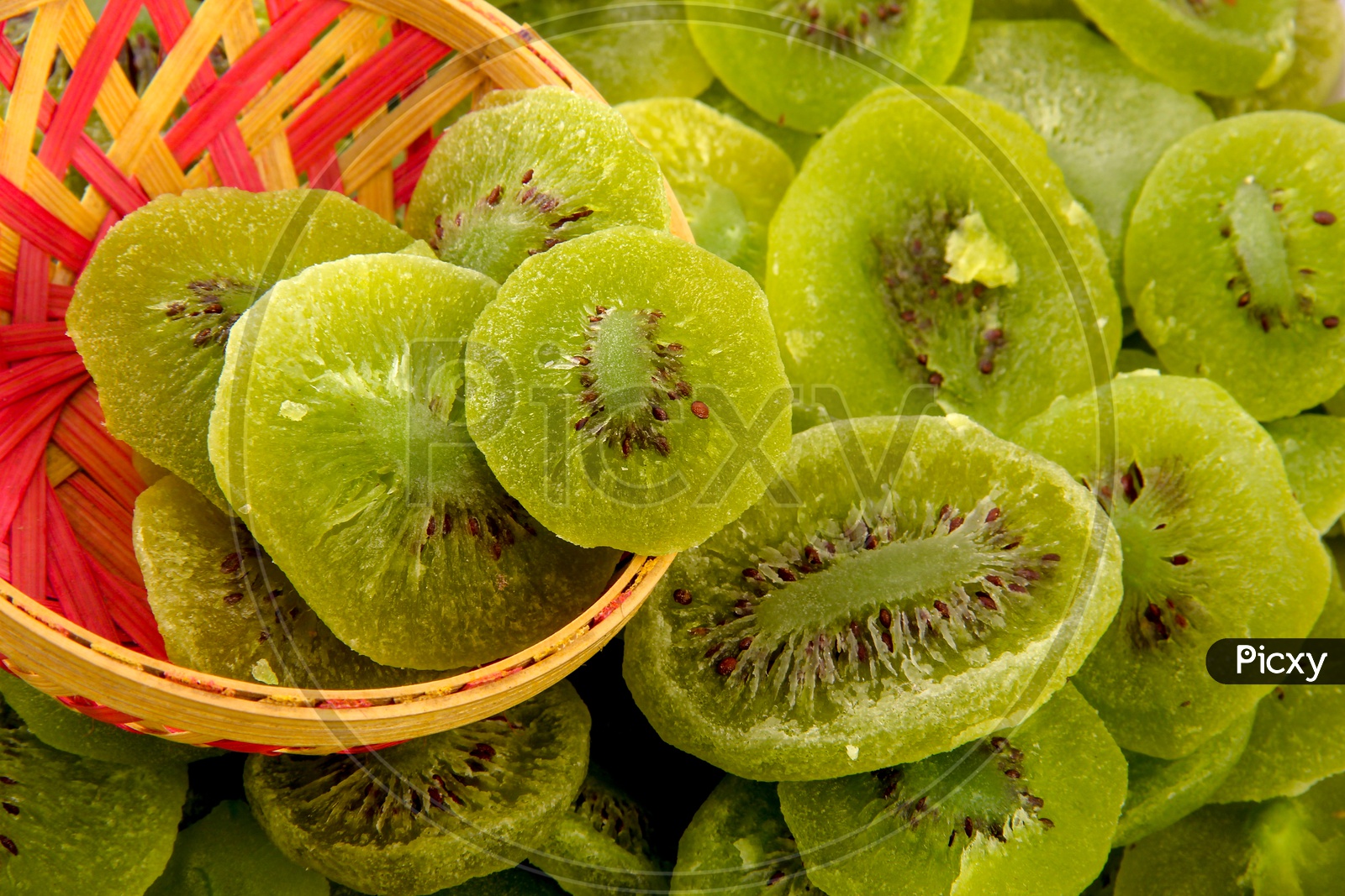 Dry Kiwi Slices in Bowl/Dry Fruits
