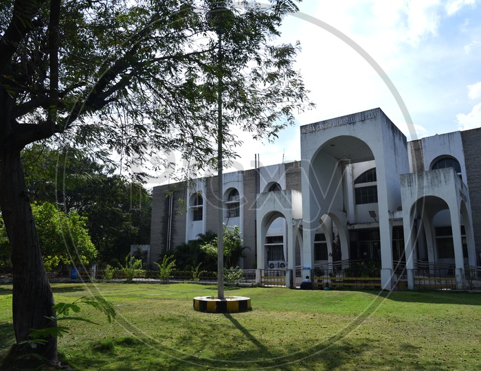 Image of Indira Gandhi memorial Library,UoH, HCU-QB423602-Picxy