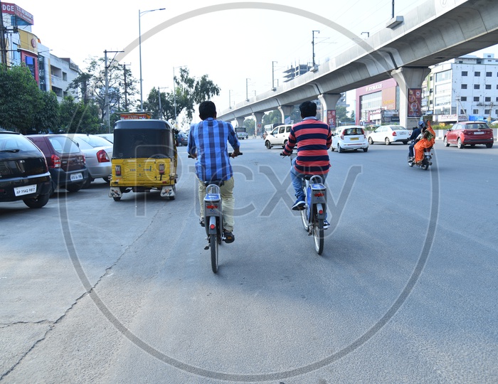 Hyderabad Traffic - Metro  Smart Bike