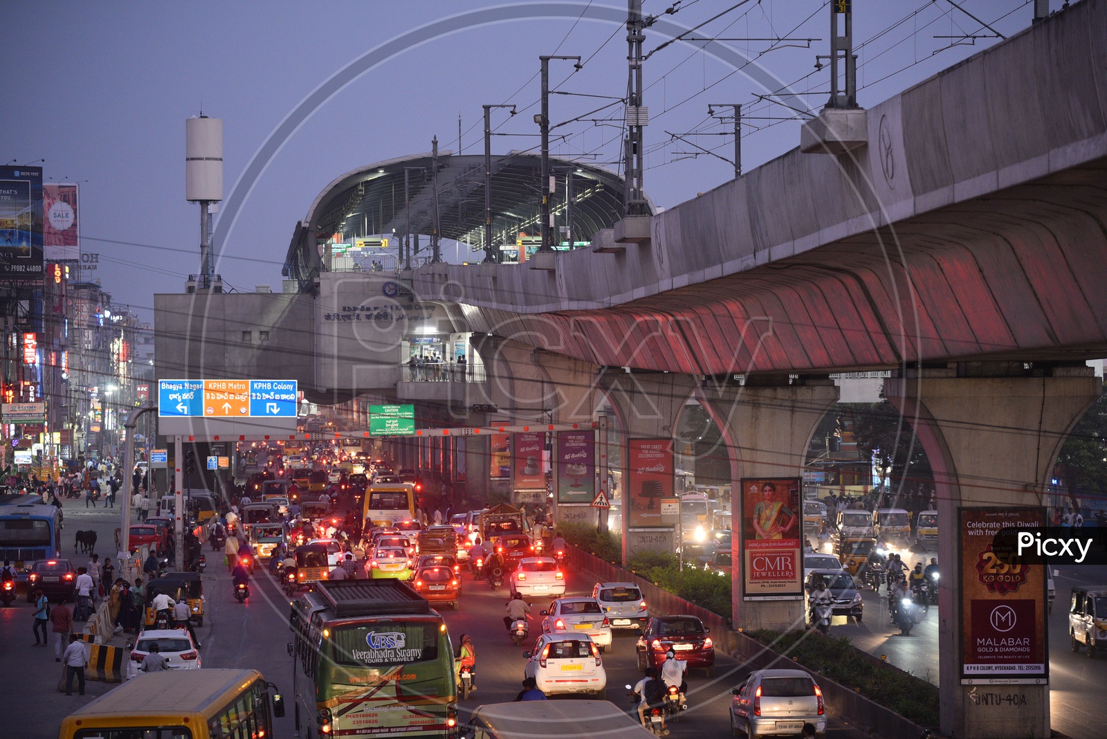 Image of KPHB Colony Main road , KPHB Metro StationHL479496Picxy