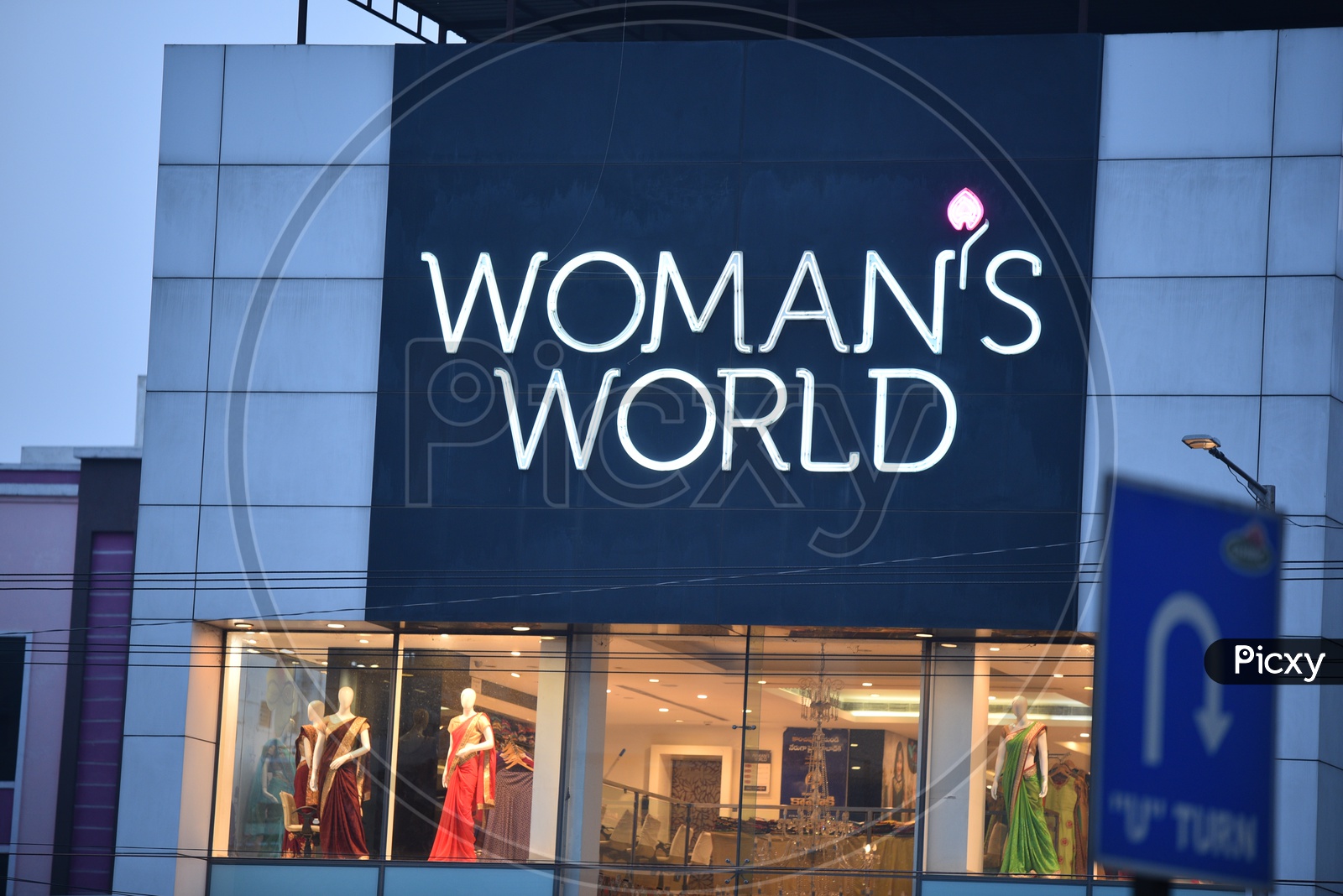 womans world retail store