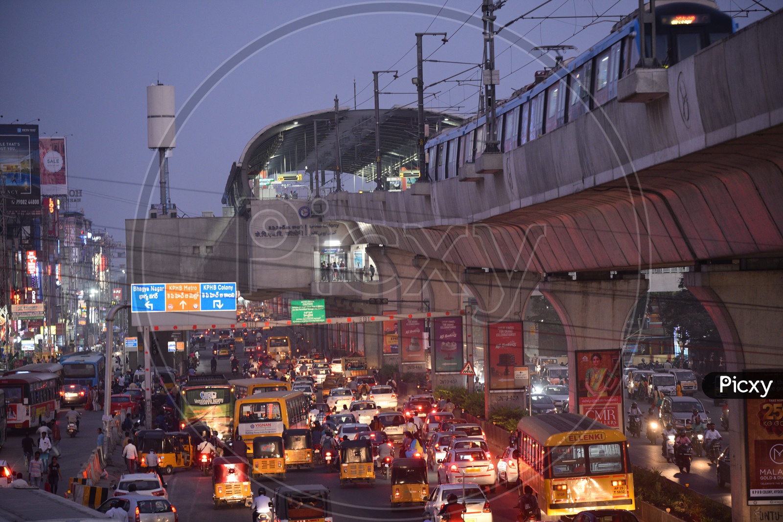 Image of KPHB Main road , KPHB Metro StationMX206050Picxy