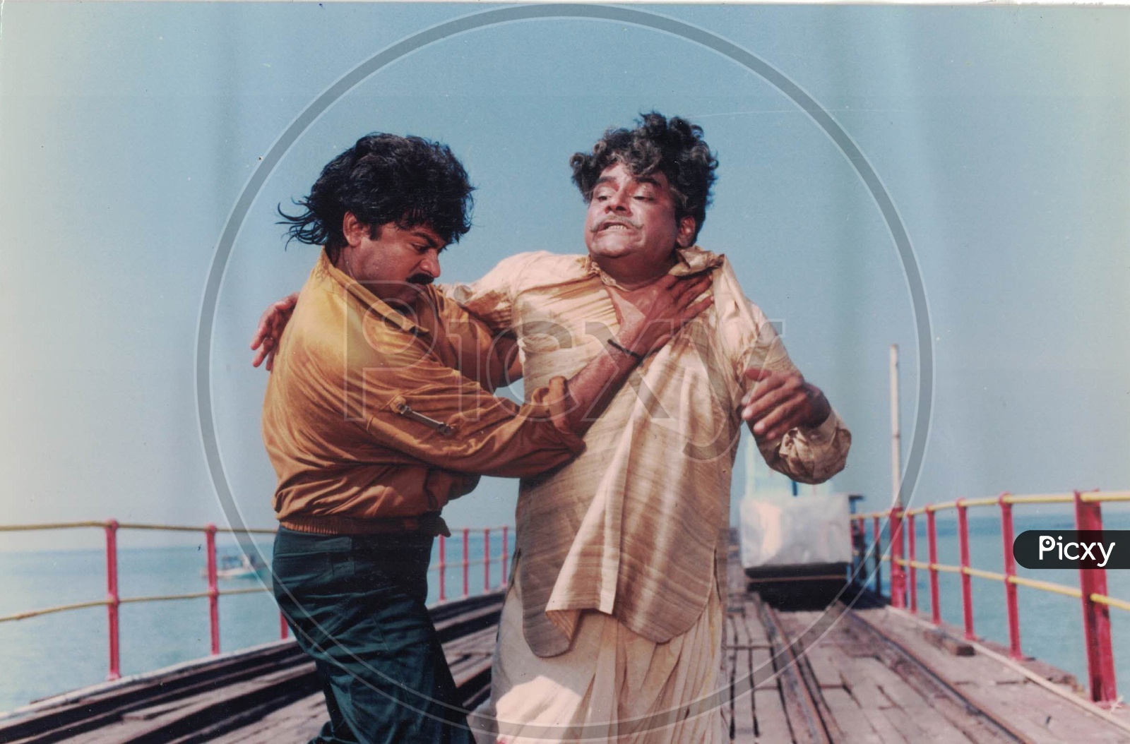 Chiranjeevi and Kota Srinivasa Rao Fight Scenes in Alluda Majaka Movie