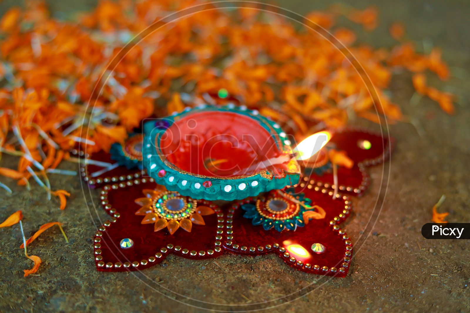 Indian Festival Diwali, Diwali Lamp, Deepavali Diyas with flowers