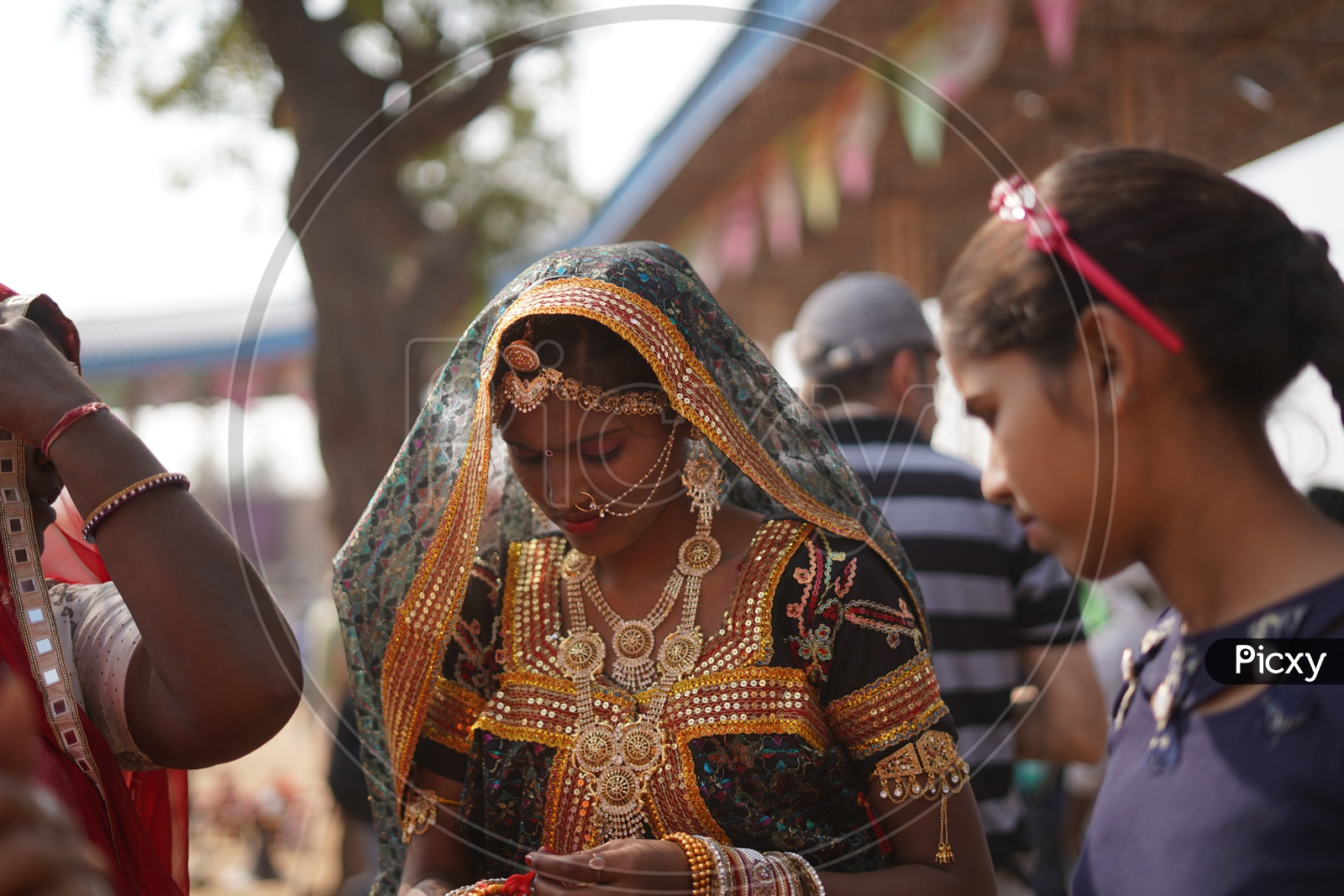rajasthani chappal ladies