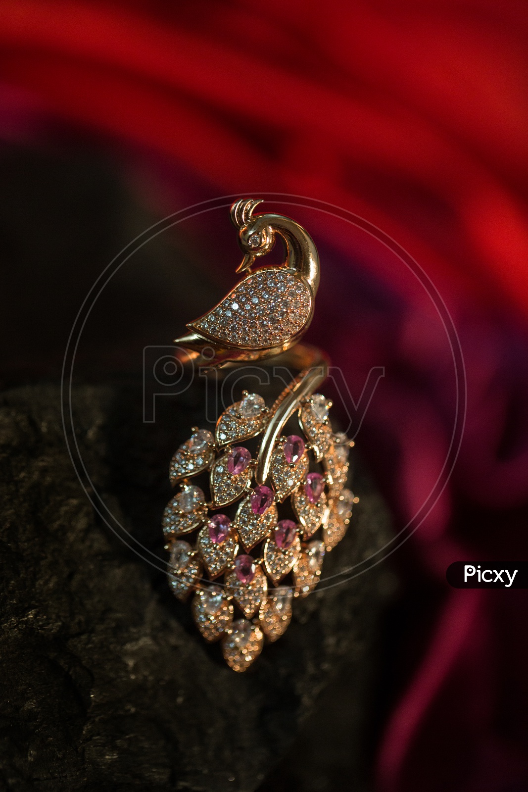 Buy Antique South Indian Earring With Matte Gold Plating 201147 | Kanhai  Jewels