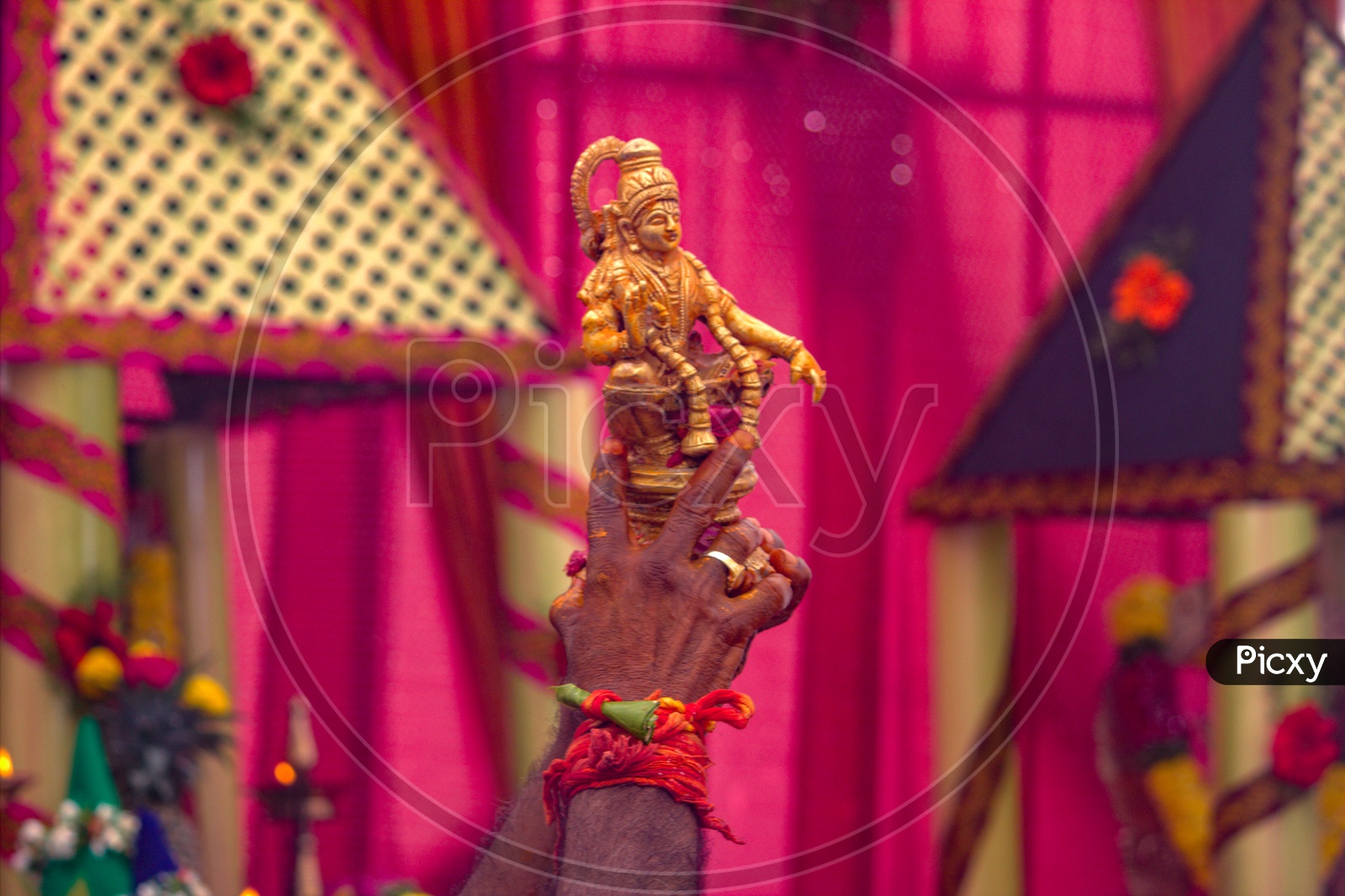 ayyappa swami pooja / Ayyappa Swamy idol holding in hands