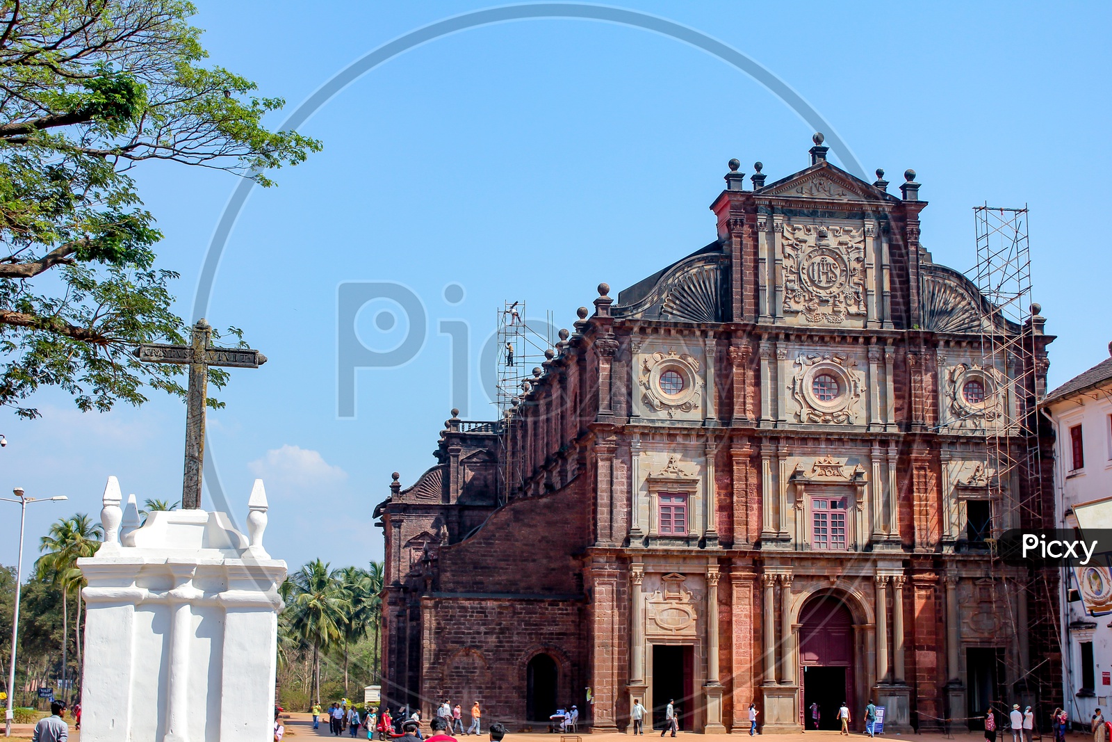 Basilica Of Bom Jesus , Old and Famous Church in Goa
