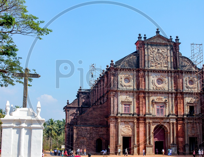 Basilica Of Bom Jesus , Old and Famous Church in Goa