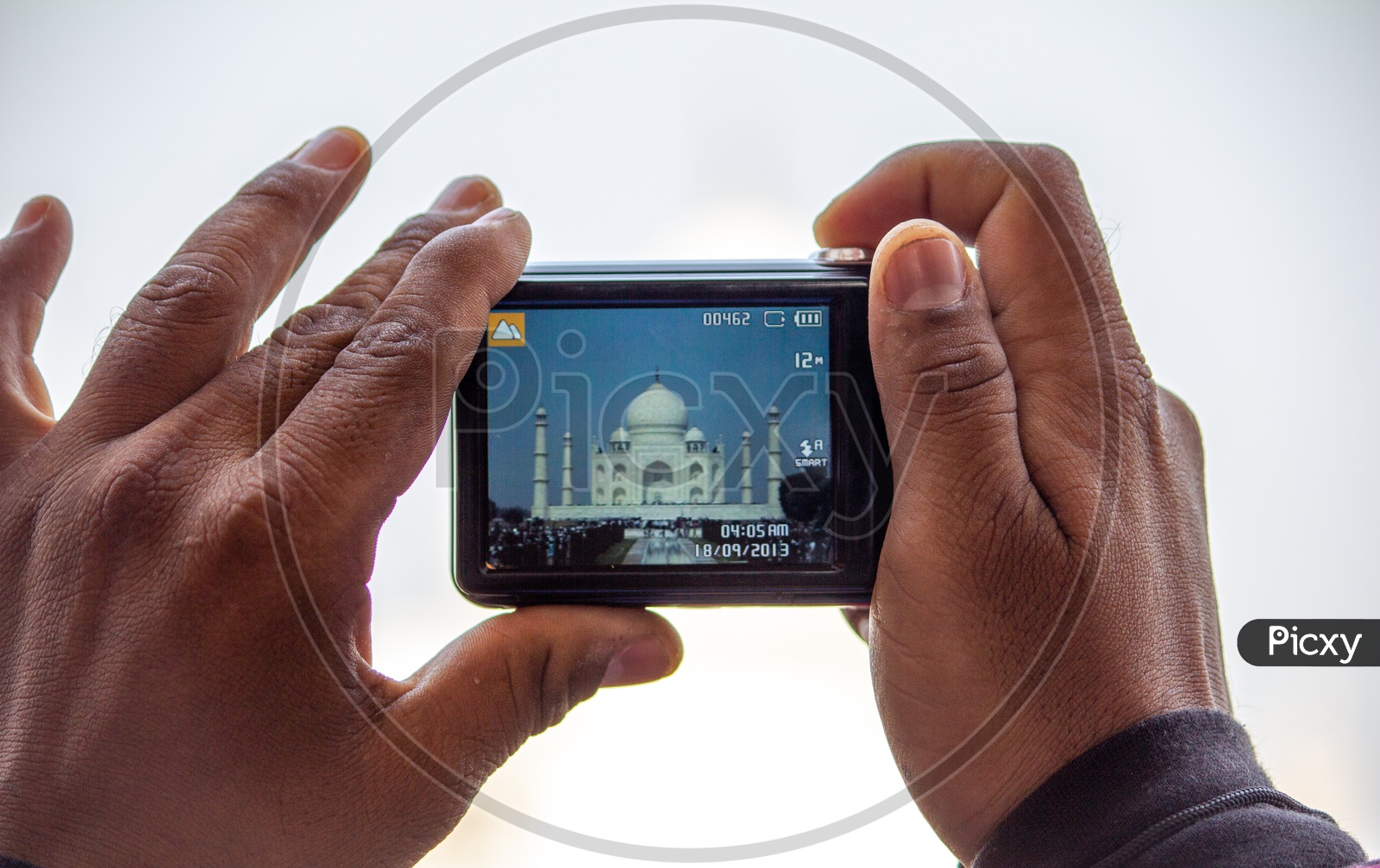 Taj Mahal on a Smaller Camera Screen