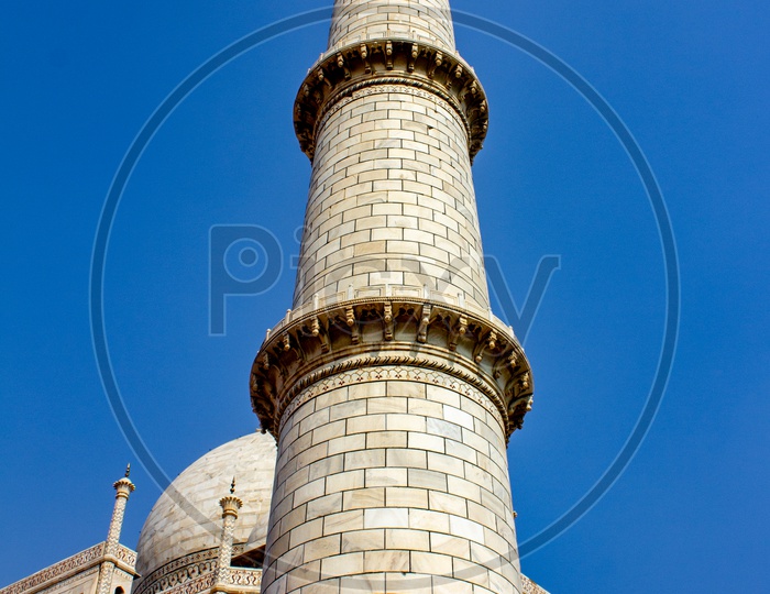 Minar of Taj Mahal