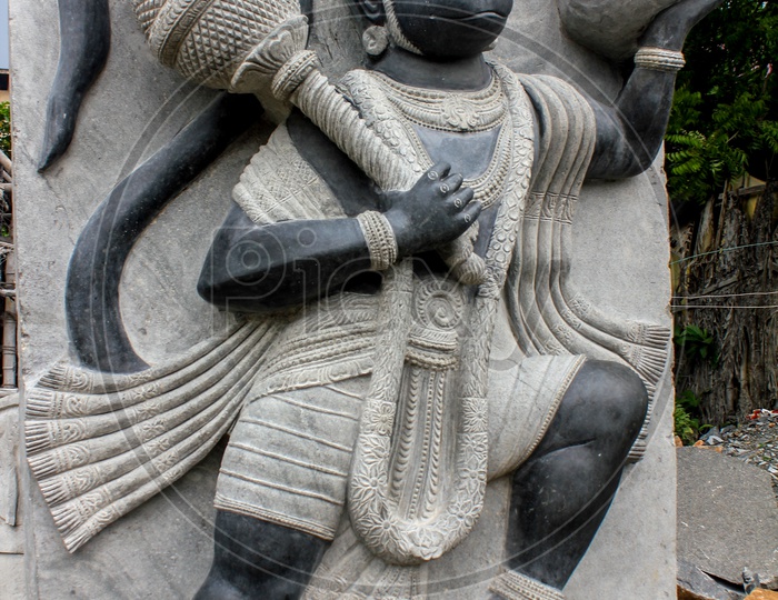 Stone Sculpture's sale on the streets of Mahabalipuram