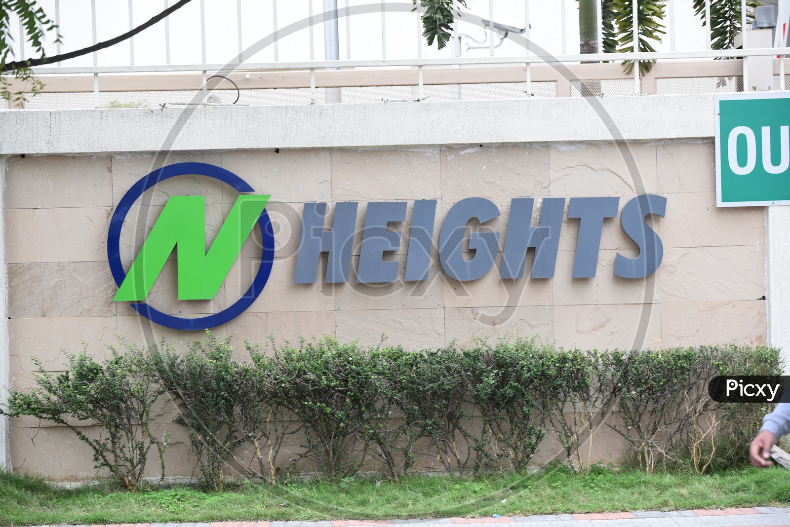 N hHeight Building Sign Board