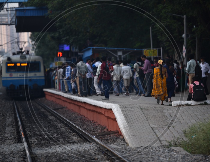 People waiting for train on Platform at Hi-Tech City Railway station