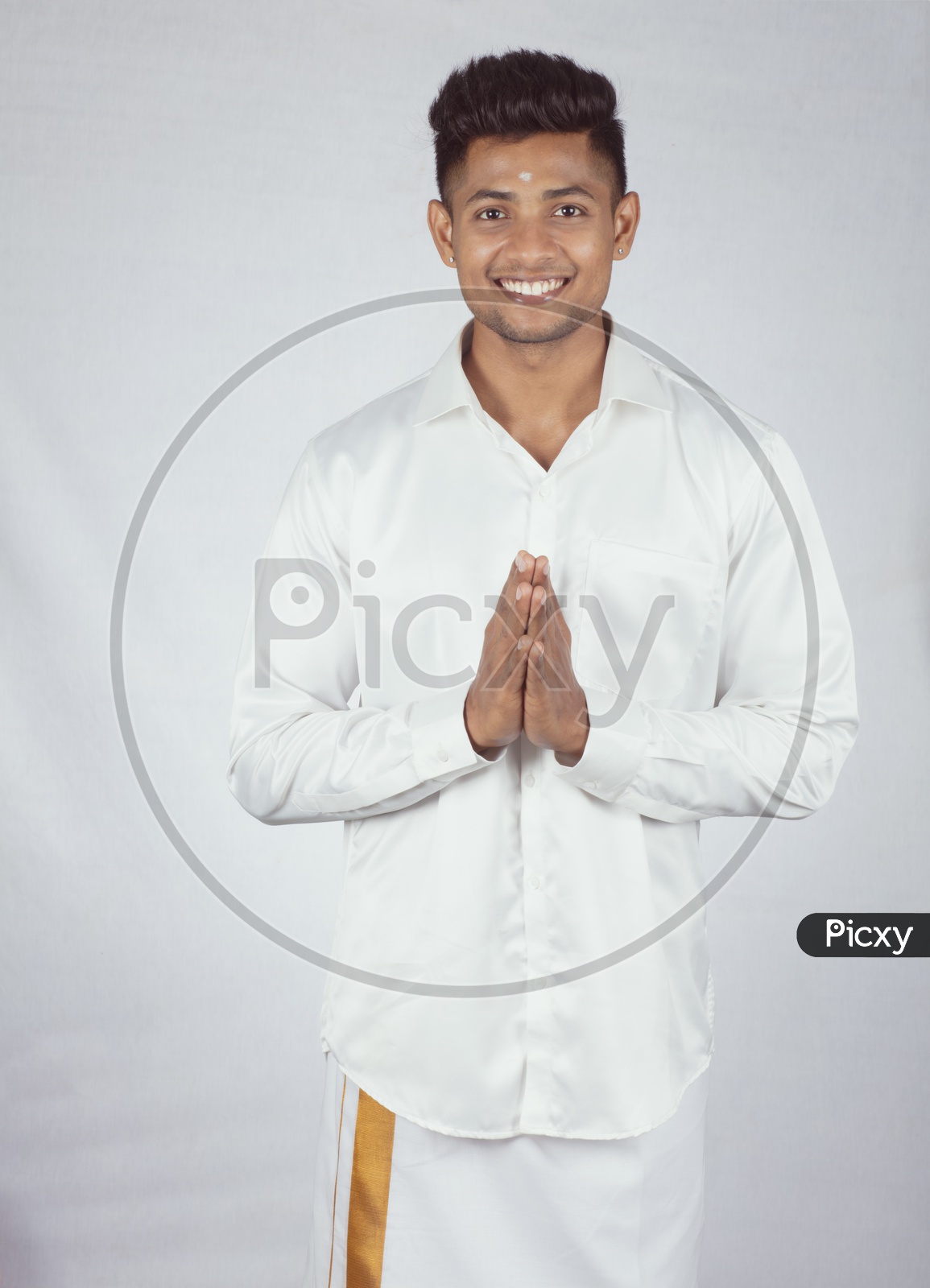 1,200+ Indian Dhoti Stock Photos, Pictures & Royalty-Free Images - iStock