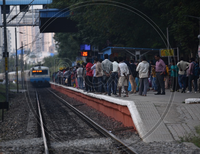 People waiting for train on Platform at Hi-Tech City Railway station