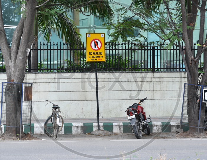 Vehicles Parking At a NO Parking Zone in Hyderabad