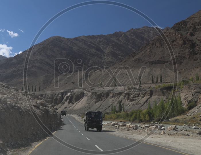 Roadways of leh with mountains
