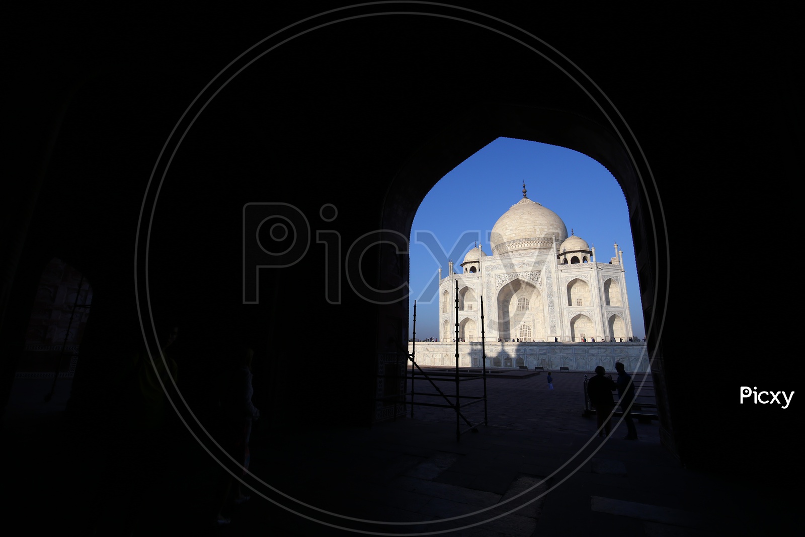 Taj Mahal through a Arch