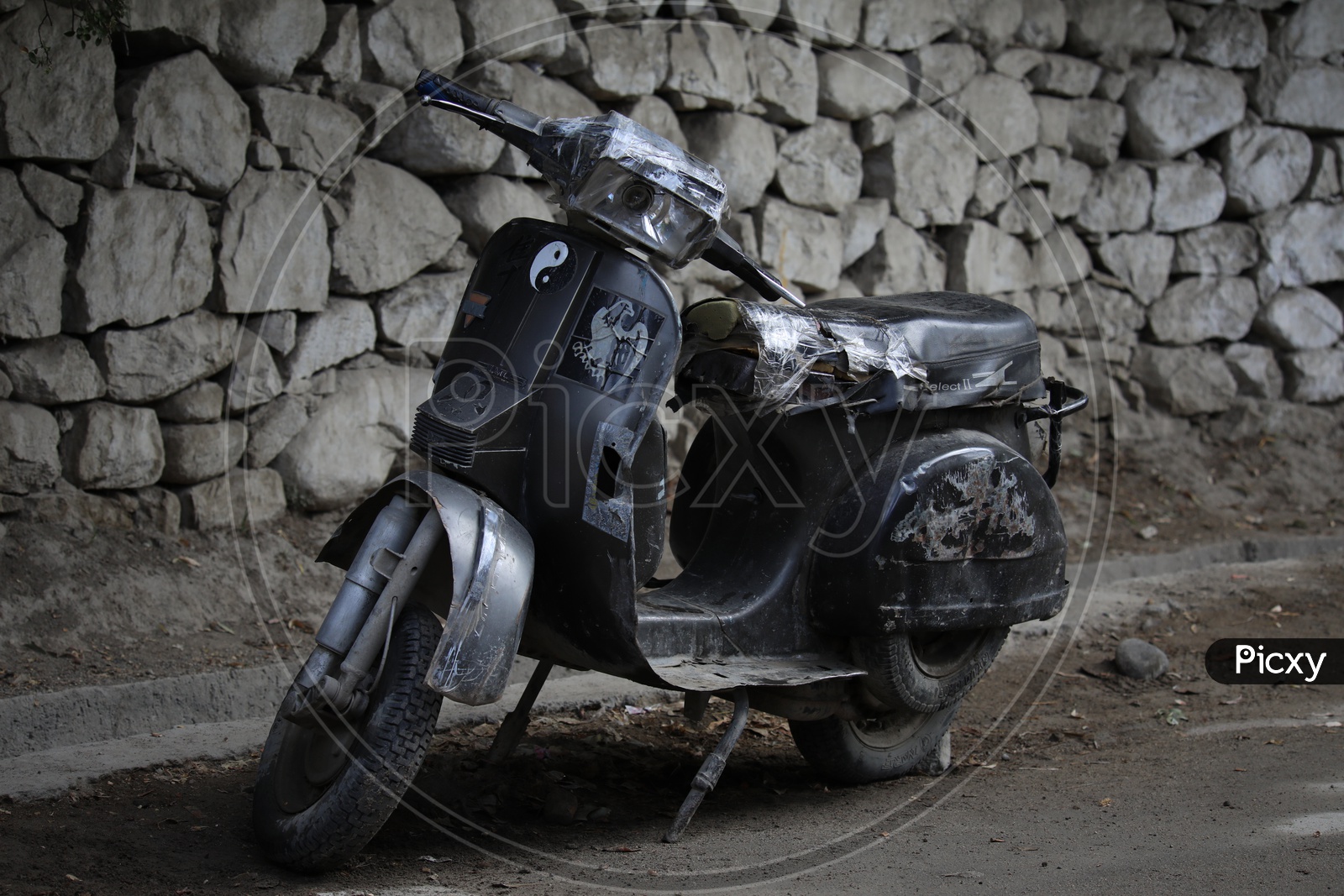 An Old Bajaj Vespa In Leh - 2 wheeler