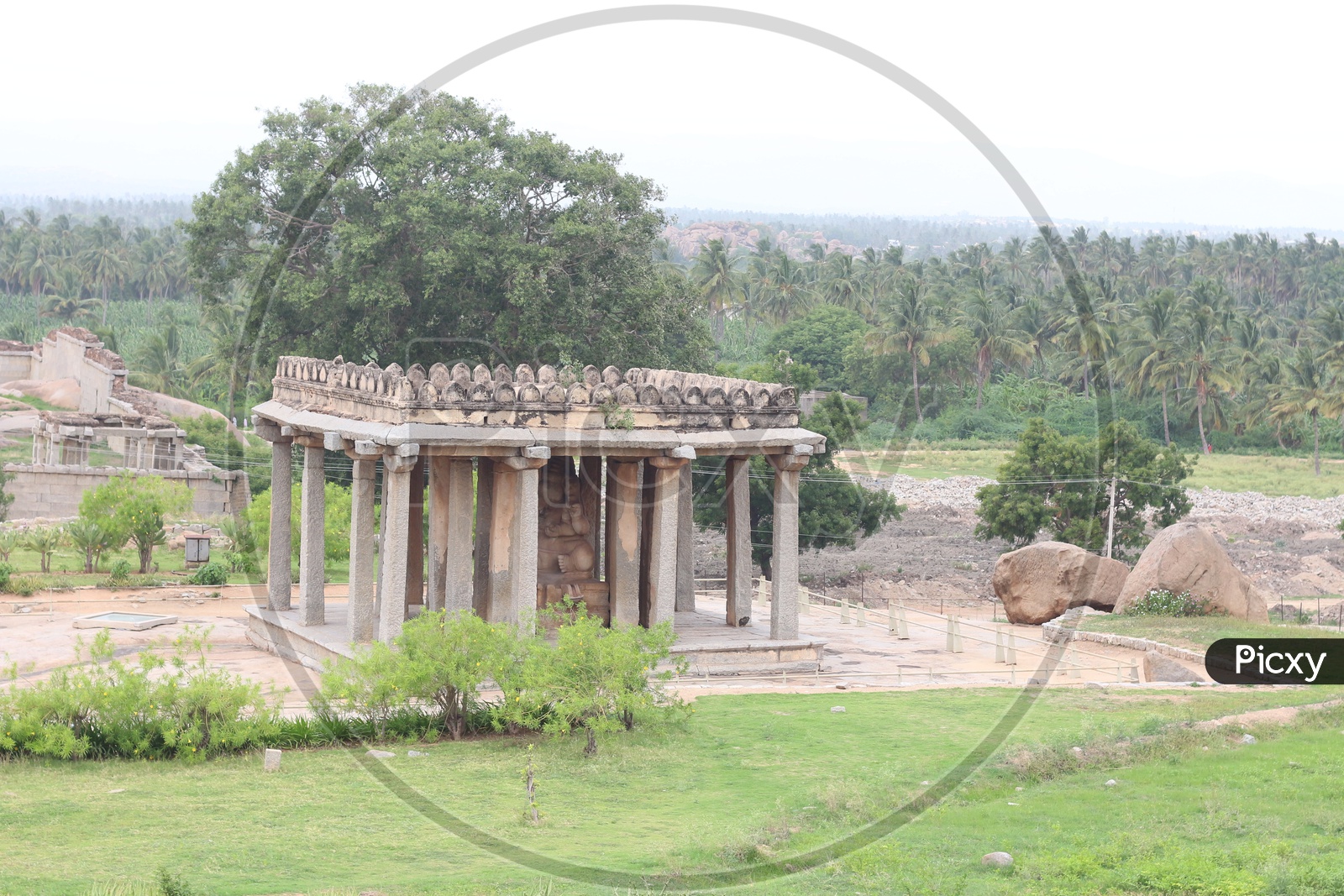Temples of Hampi / Historical Constructions