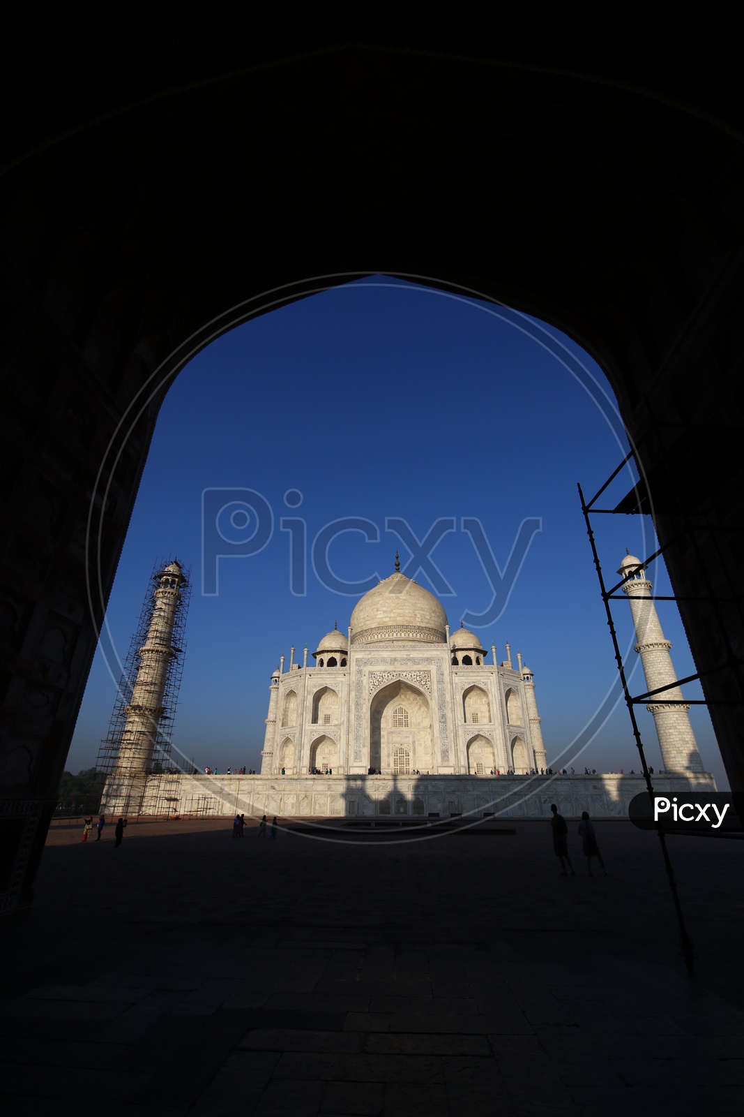 Taj Mahal through a Arch