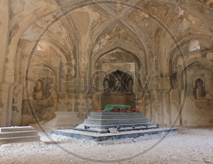 Tomb Inside Qutub Shahi Tombs